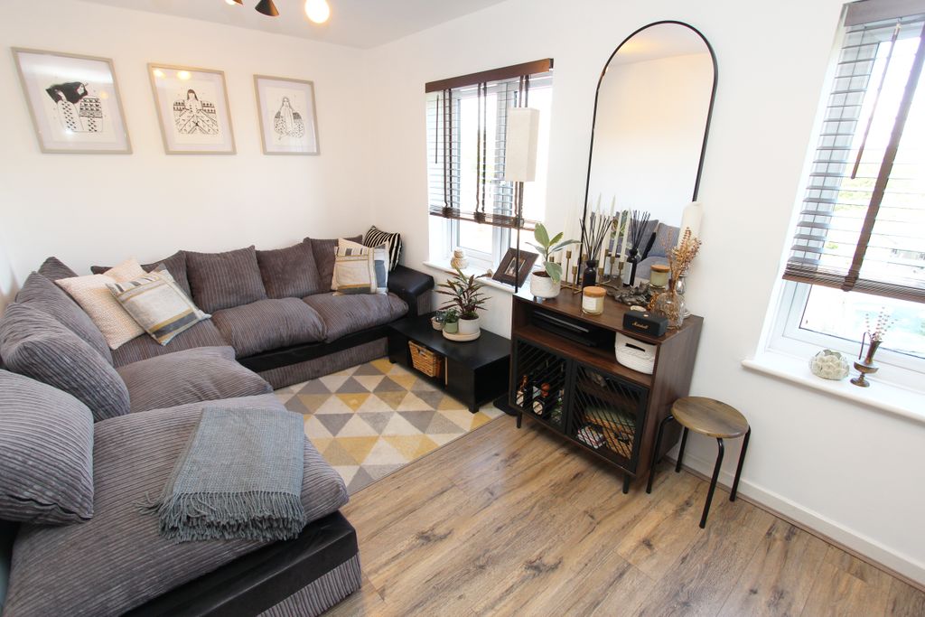 Property photo 3 of 15 Img_4587A