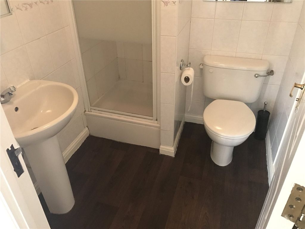 Property photo 3 of 16 Picture No. 17