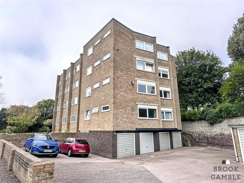 Property photo 1 of 10 01323 438506