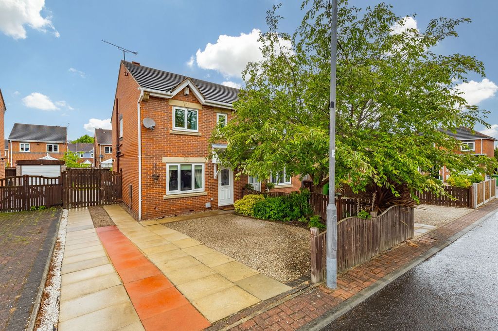 Property photo 1 of 24