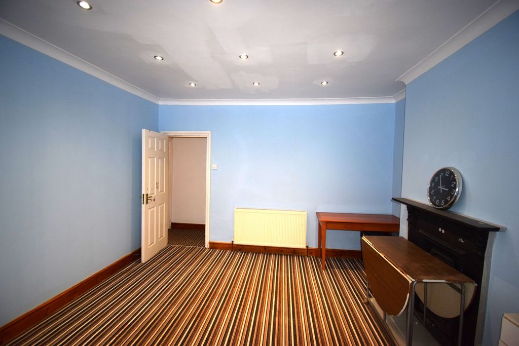 Property photo 2 of 10 Gallery