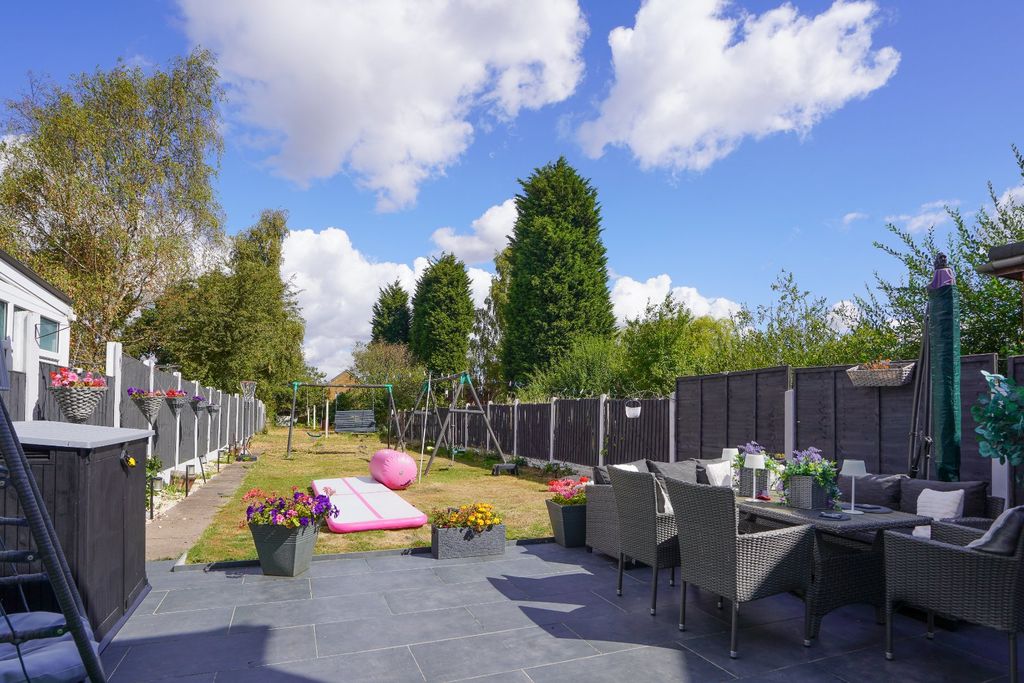 Property photo 3 of 19 Rear Garden