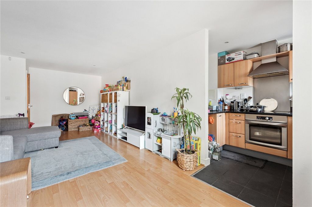 Property photo 2 of 12 Picture No. 15