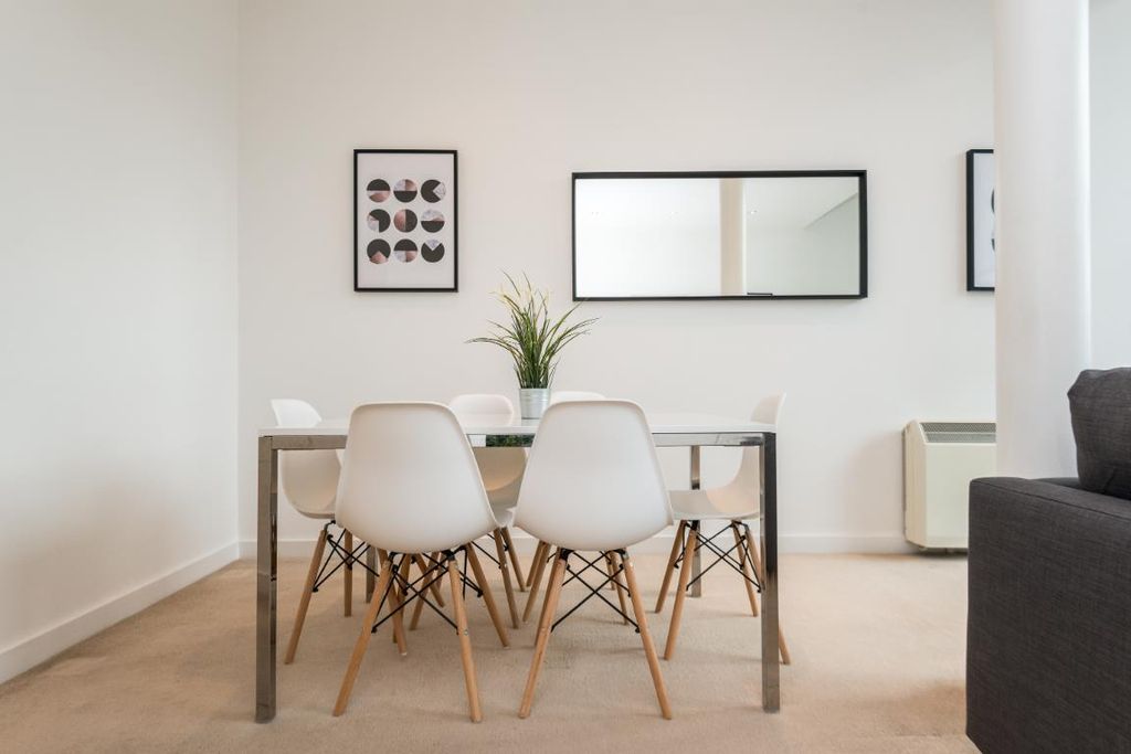 Property photo 3 of 8 Dining Area