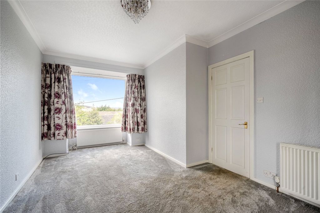 Property photo 3 of 19 Living Room