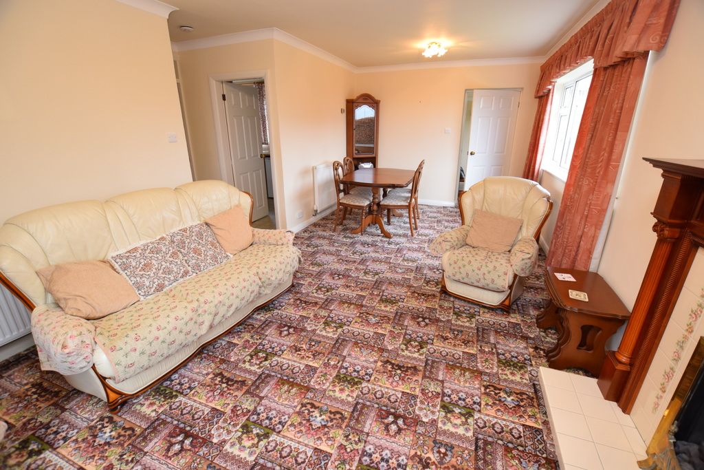 Property photo 3 of 21 Lounge &amp; Dining Room