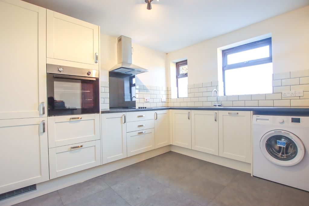 Property photo 2 of 9 5301866