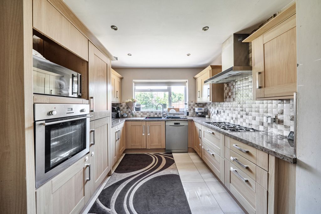 Property photo 3 of 21 1479470-22-6A3Bc1...