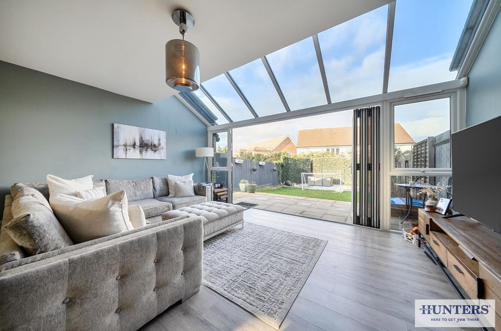 Property photo 2 of 24 Lounge Area