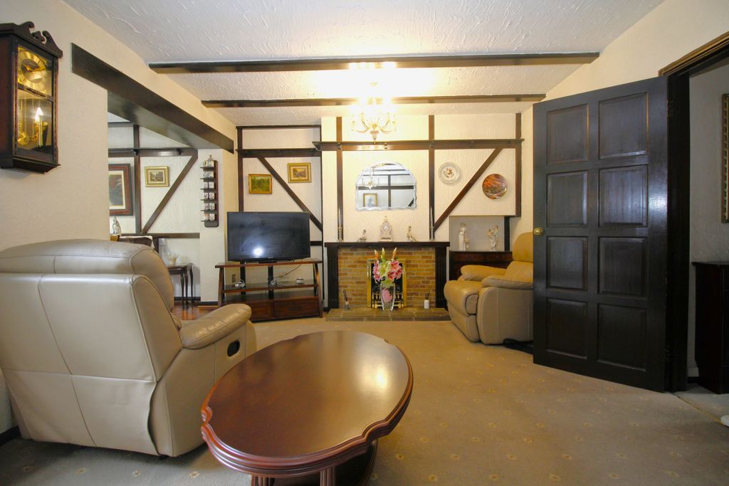 Property photo 2 of 14