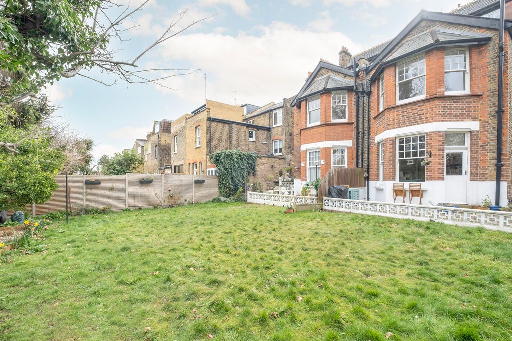 Property photo 2 of 15