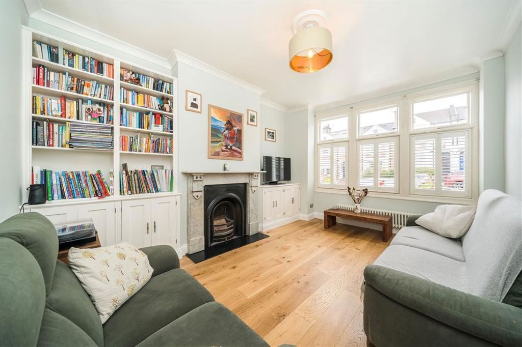 Property photo 2 of 11