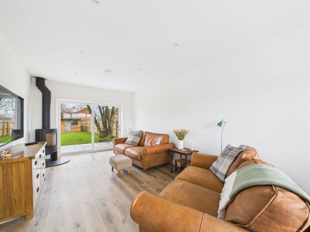 Property photo 3 of 23