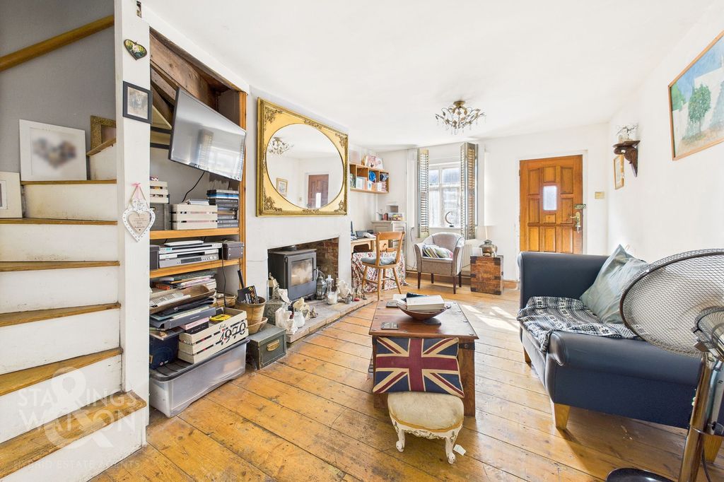 Property photo 2 of 9