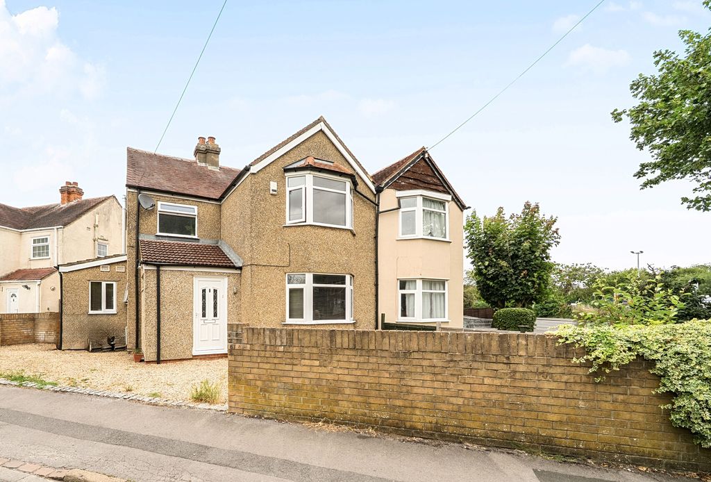 Property photo 1 of 10 1-6A4338970275d-1...