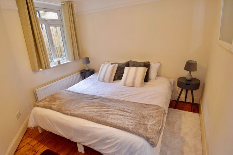 Property photo 3 of 12 Photo 8