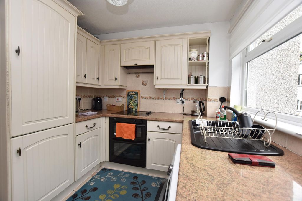 Property photo 2 of 13 Kitchen