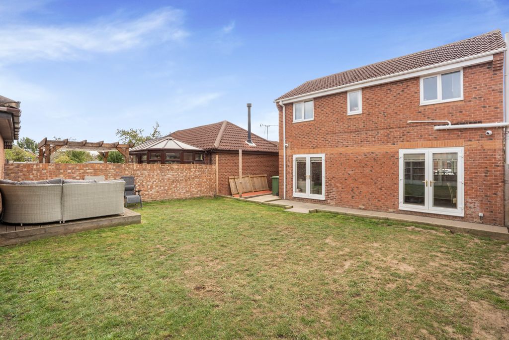 Property photo 1 of 12 Rear Garden 2