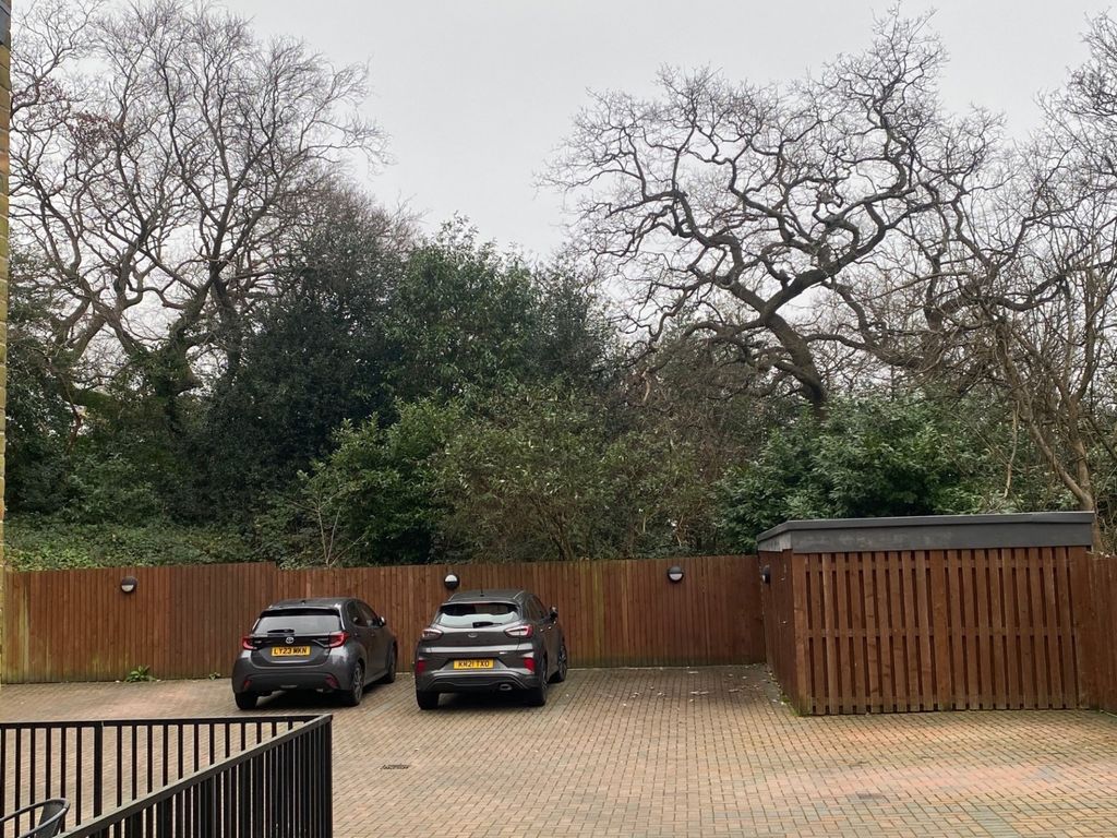 Property photo 2 of 5 5546661
