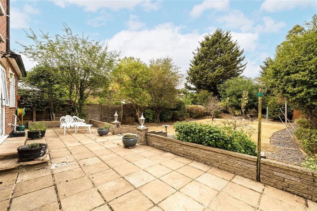 Property photo 3 of 12