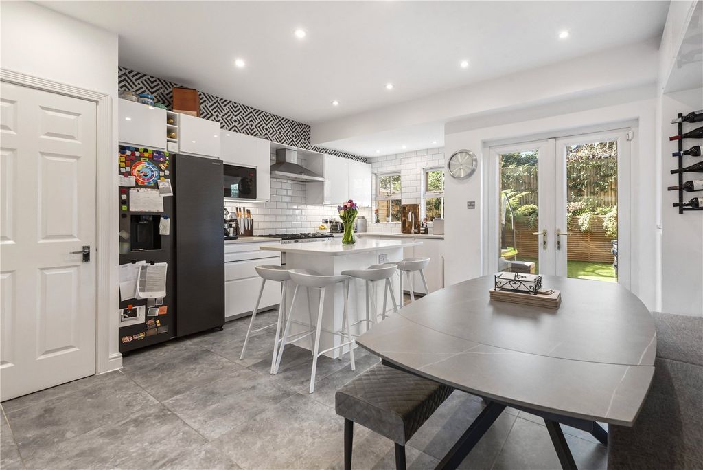 Property photo 2 of 16 Kitchen