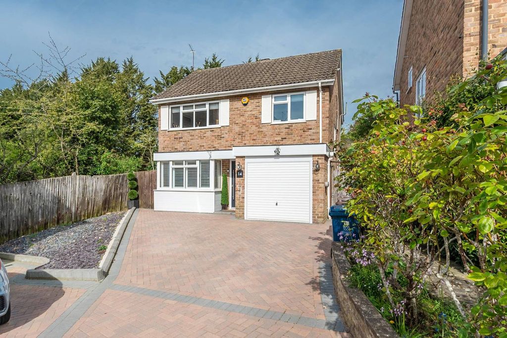 Property photo 2 of 21