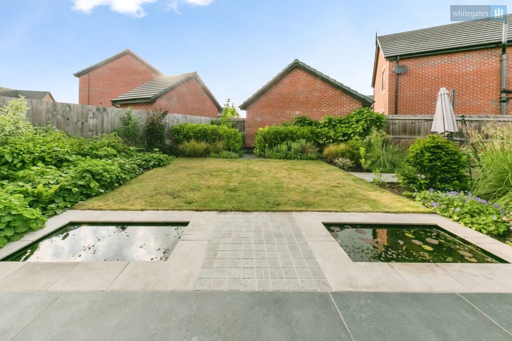 Property photo 2 of 30 Pbox-Img.Jpg