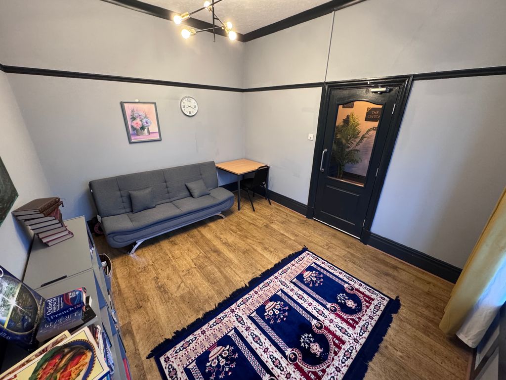 Property photo 2 of 4