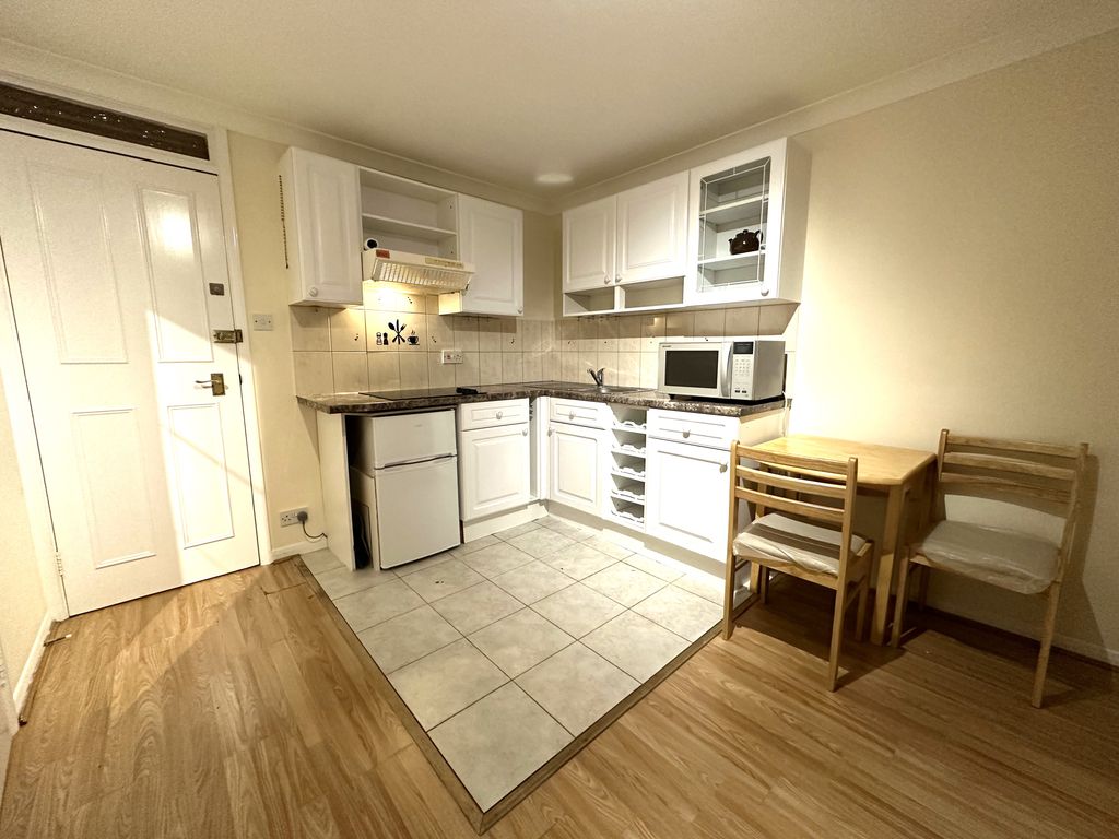 Property photo 1 of 4