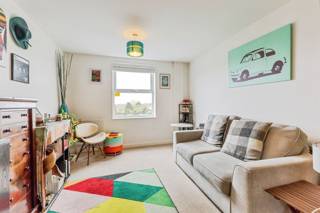 Property photo 3 of 19