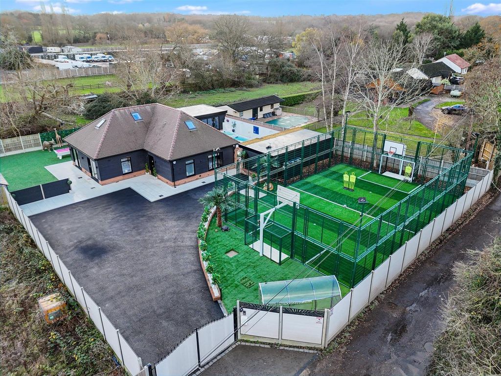 Property photo 1 of 44 7Lva81Ilfusbbmcfw5S6Fg.Jpg