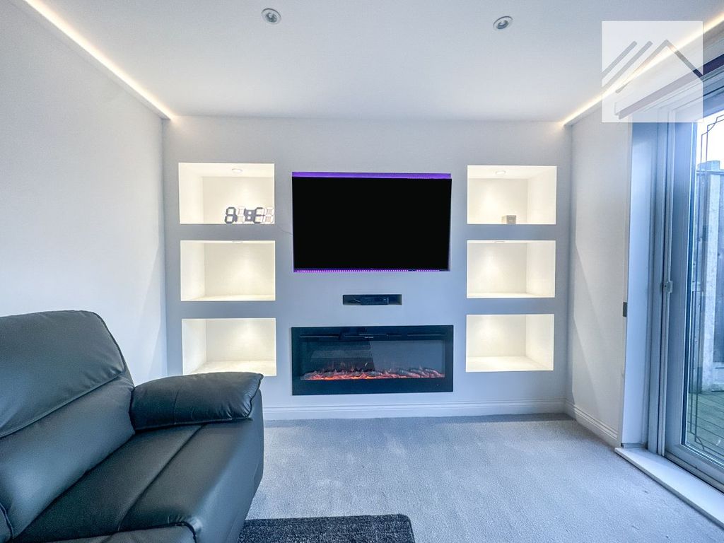 Property photo 2 of 23