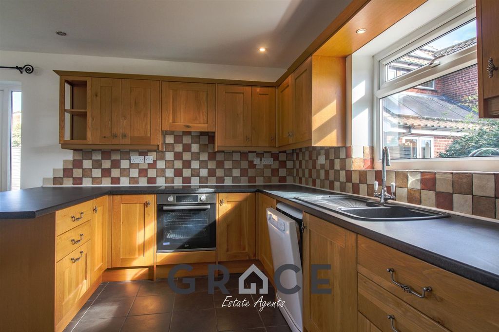Property photo 2 of 17 Untitled_Hdr-4.Jpg