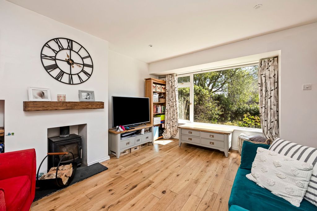 Property photo 3 of 20 Living Room