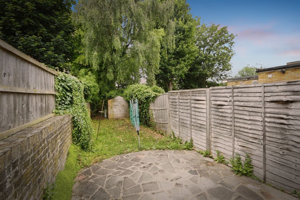 Property photo 3 of 18