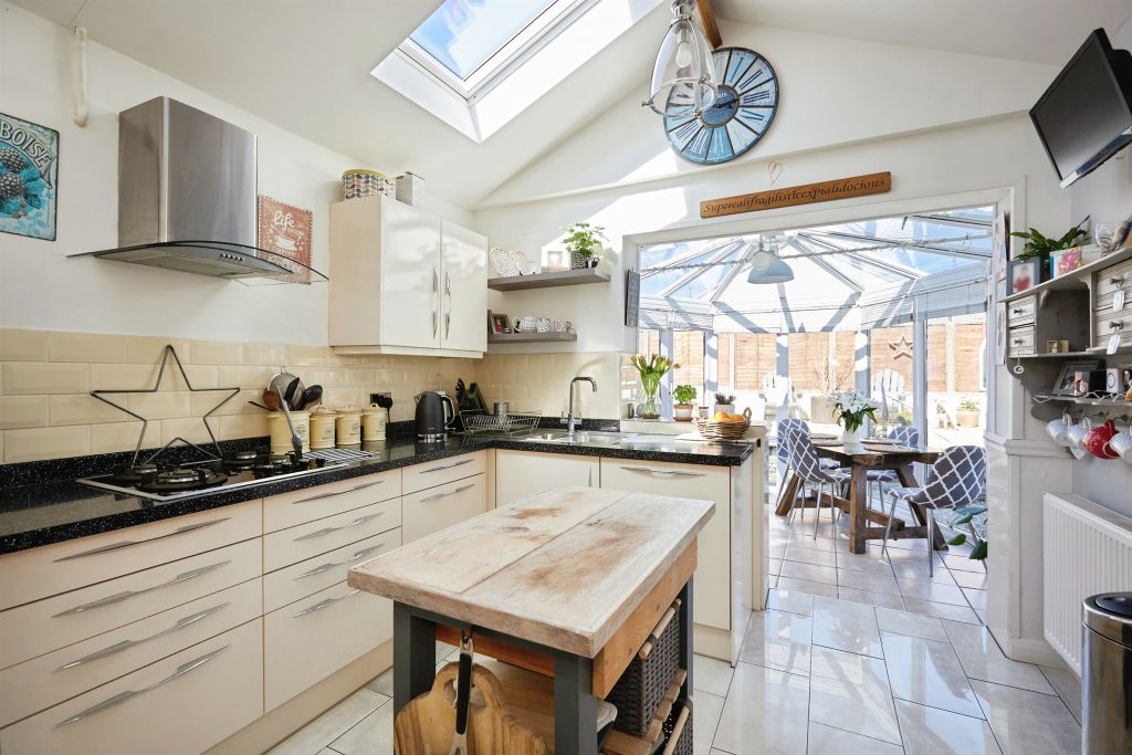 Property photo 2 of 17