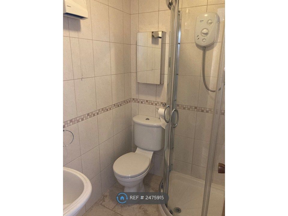 Property photo 3 of 4 Shower Room