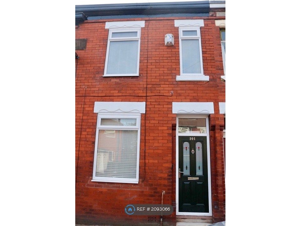 Property photo 1 of 12 Outside