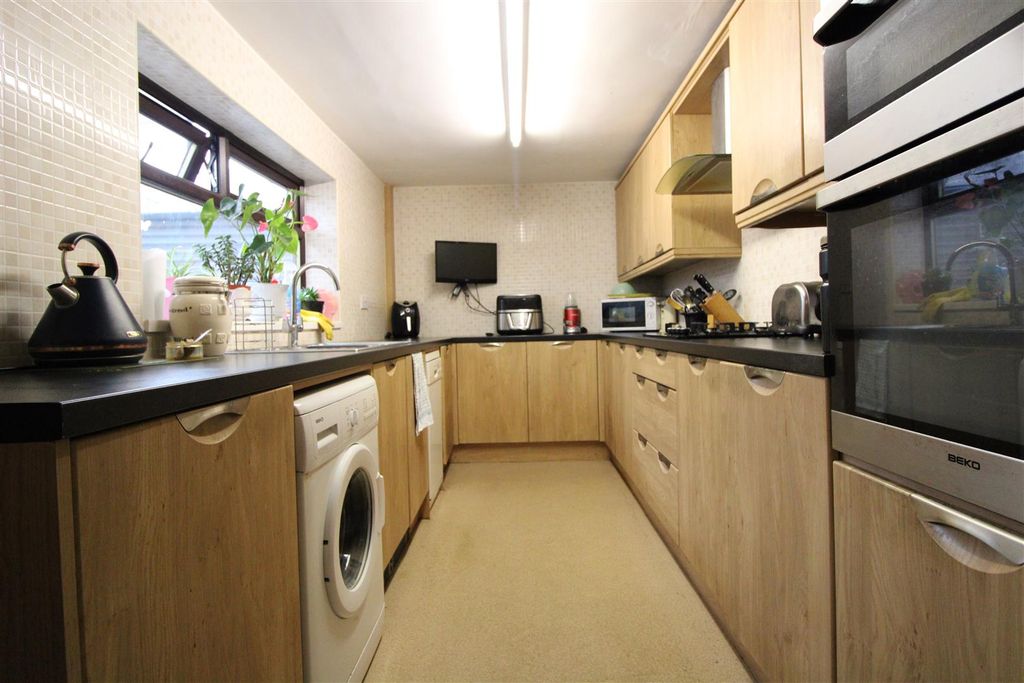 Property photo 3 of 11 C.Ki.Jpg