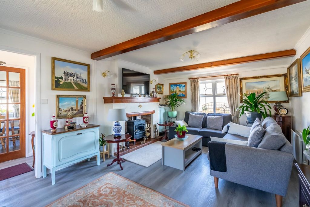Property photo 2 of 16 27Tw-10.Jpg