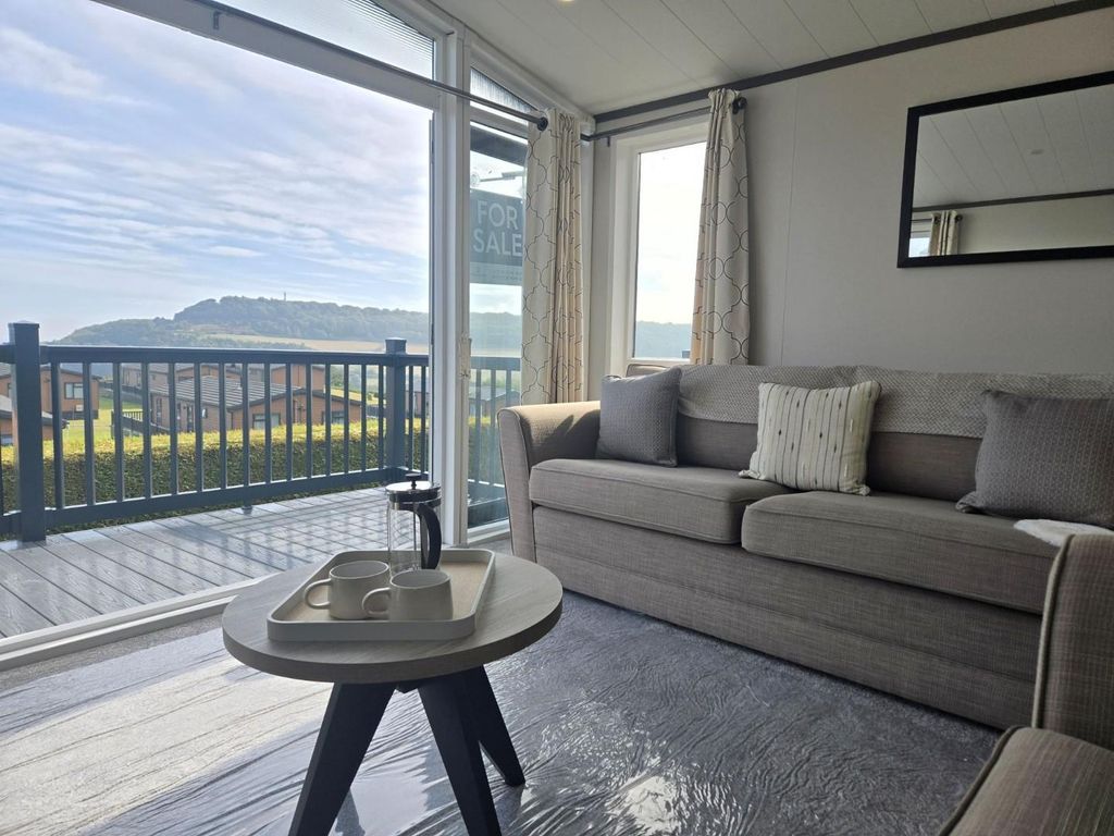 Property photo 3 of 24 1000036900.Jpg