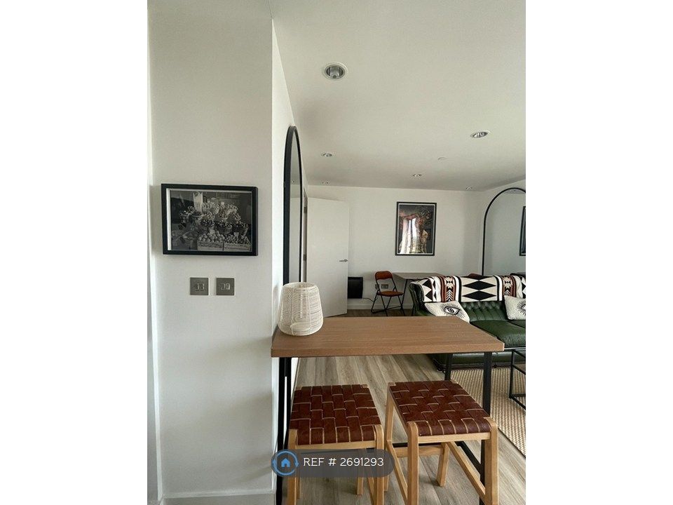 Property photo 2 of 30