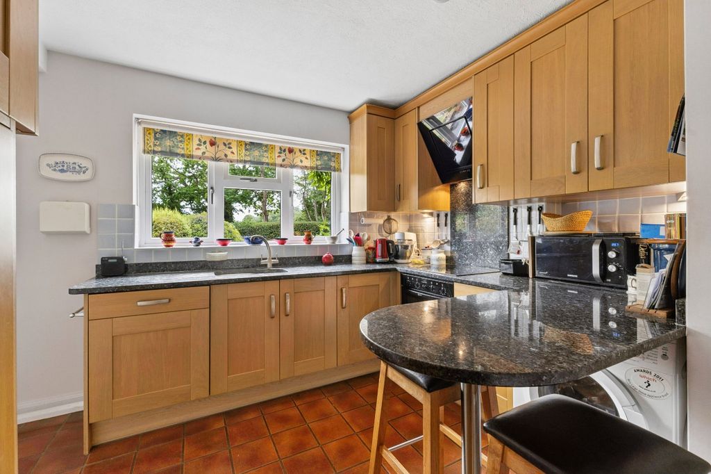 Property photo 3 of 24 Kitchen