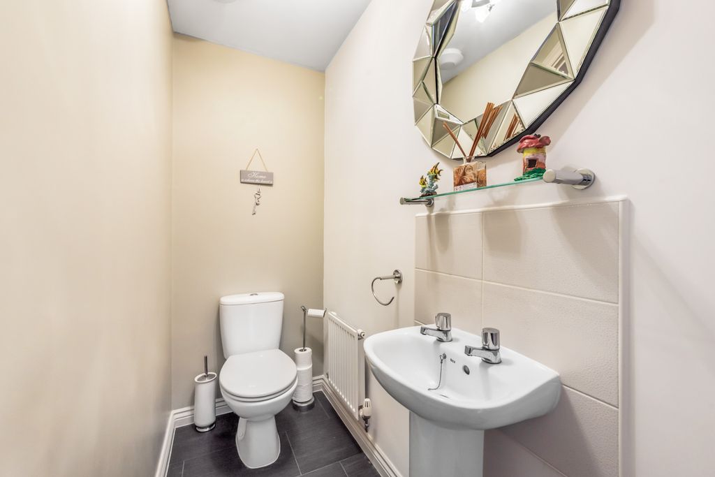 Additional image 9 of 5 bed detached house for saleJonagold Place, Evesham WR11