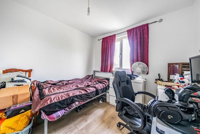 Property photo 3 of 9 Bedroom