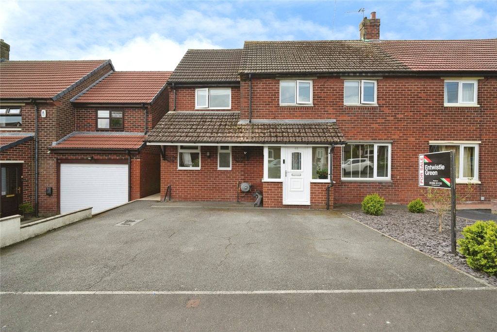 Property photo 1 of 24 External