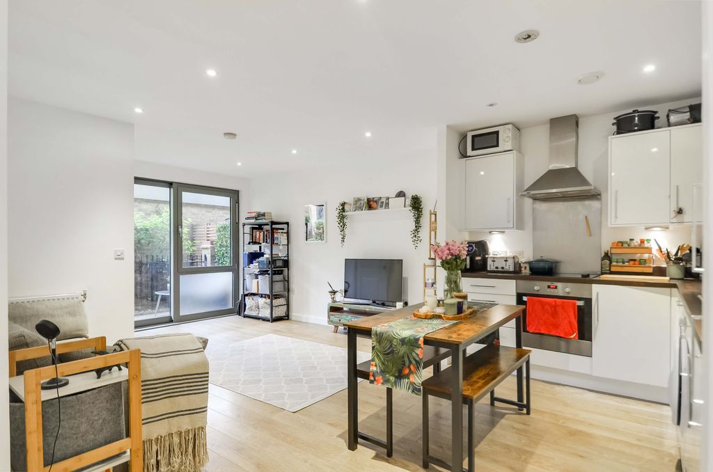 Property photo 1 of 25 Open Plan Living Area_Pic_ (2).Jpg