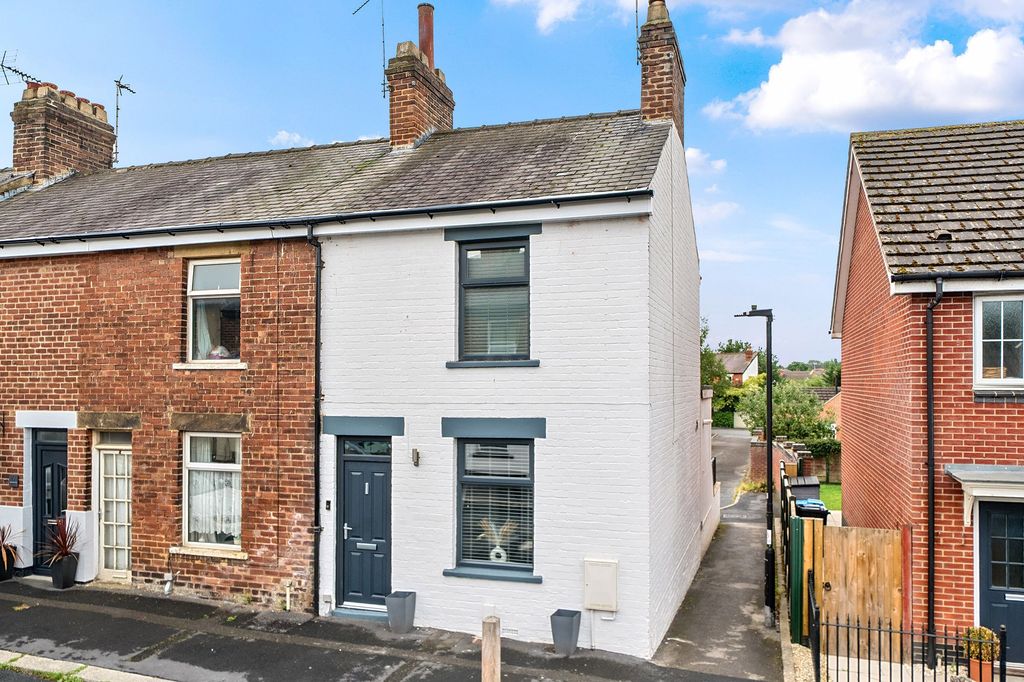 Property photo 1 of 18