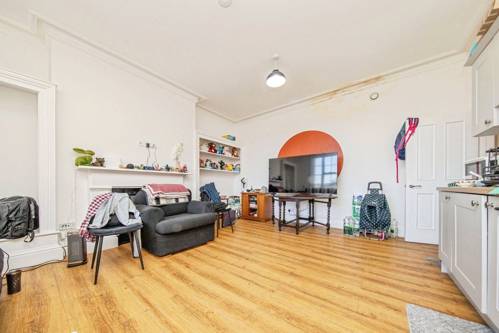 Property photo 3 of 12 Picture No. 08