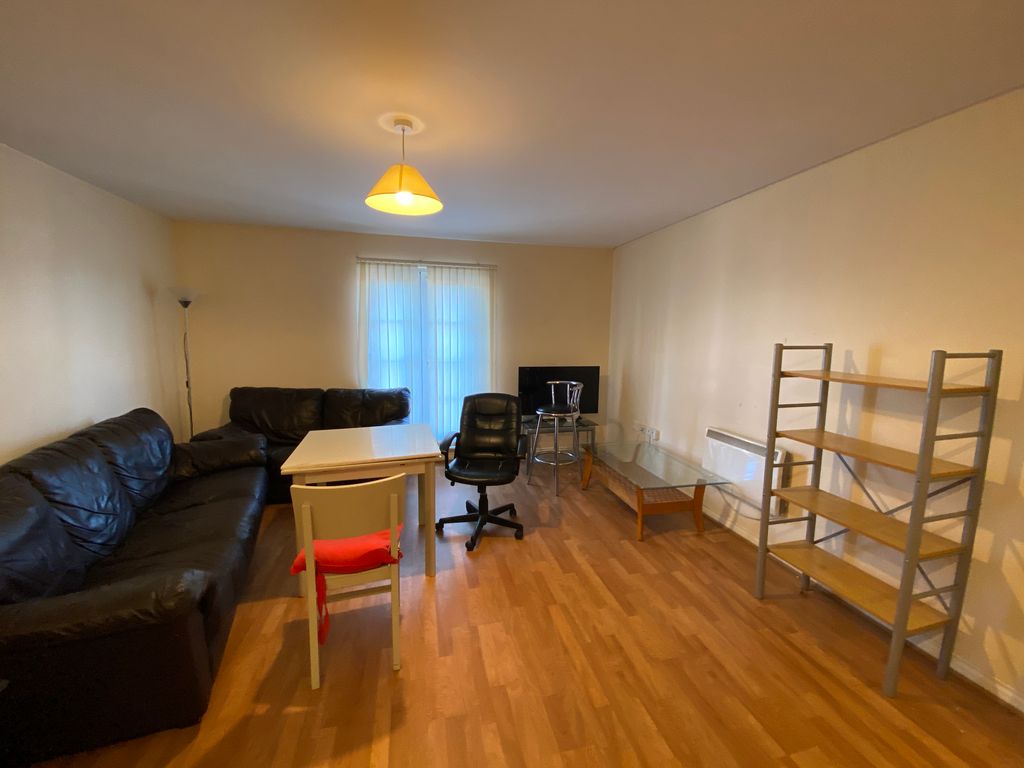 Property photo 2 of 10 Living Room